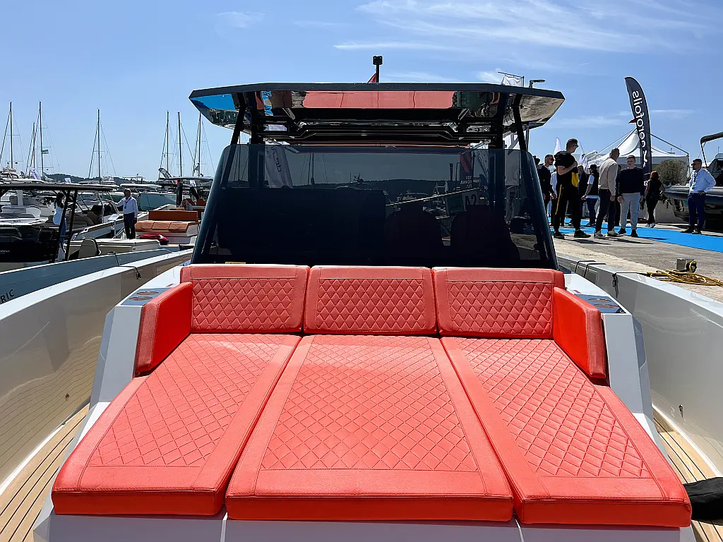 De Antonio D42 Open - 
