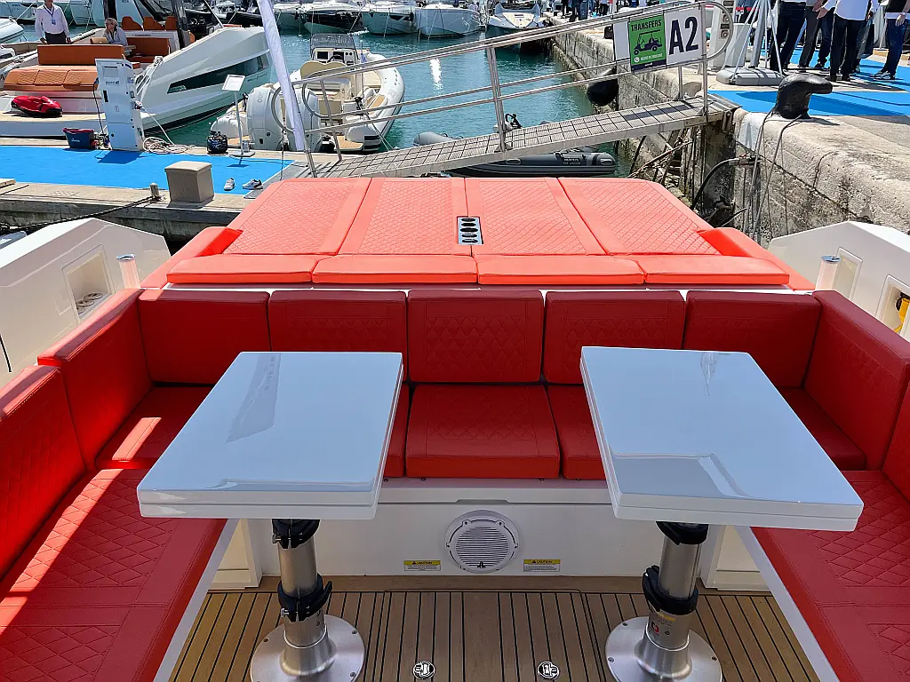 De Antonio D42 Open - 