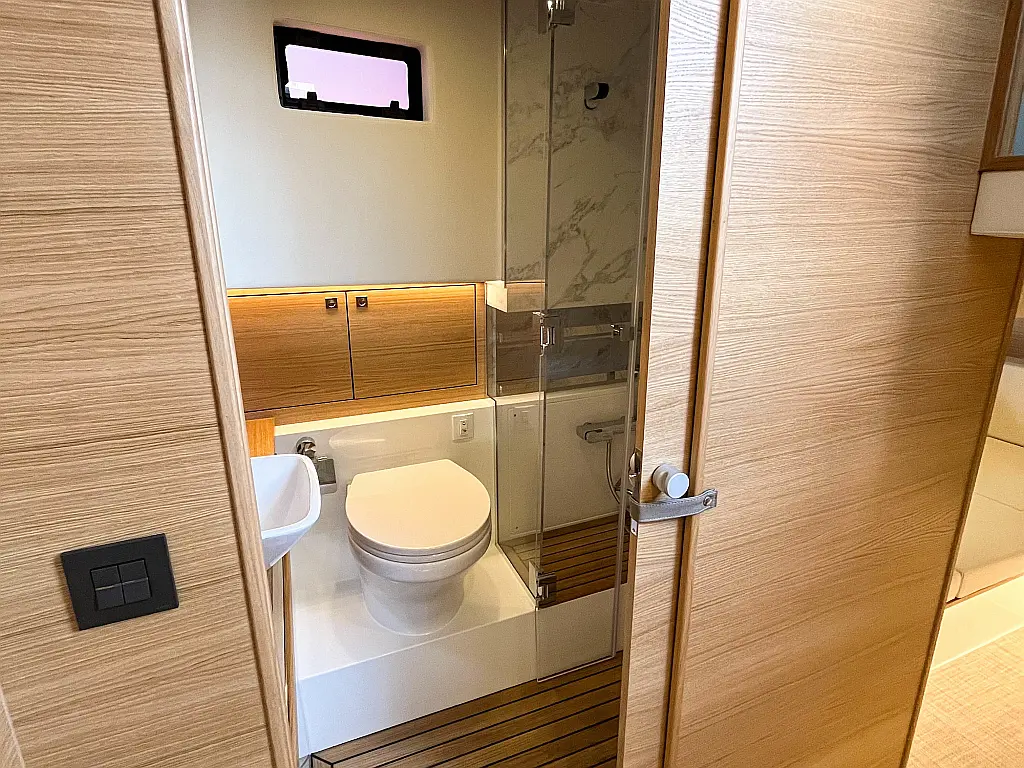 De Antonio D42 Open - 