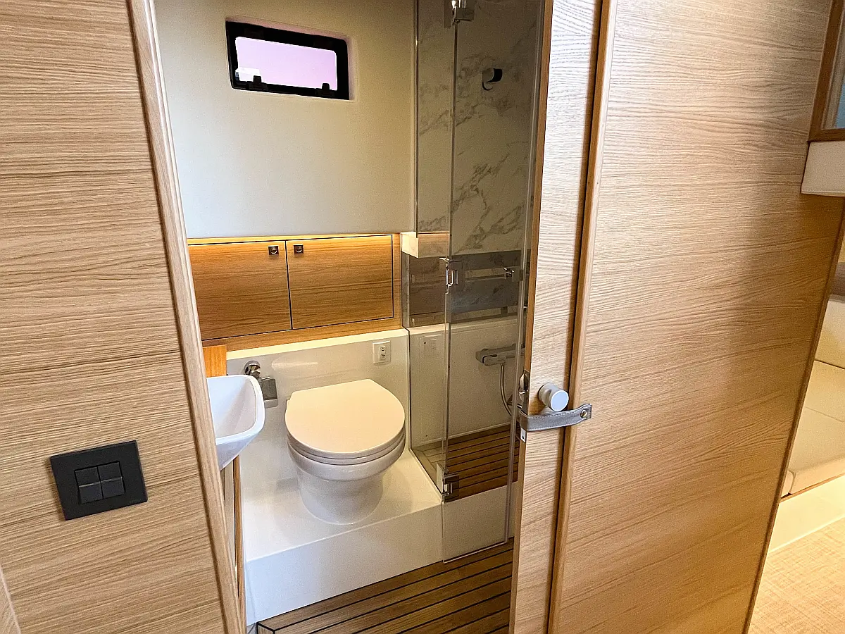 De Antonio D42 Open - 