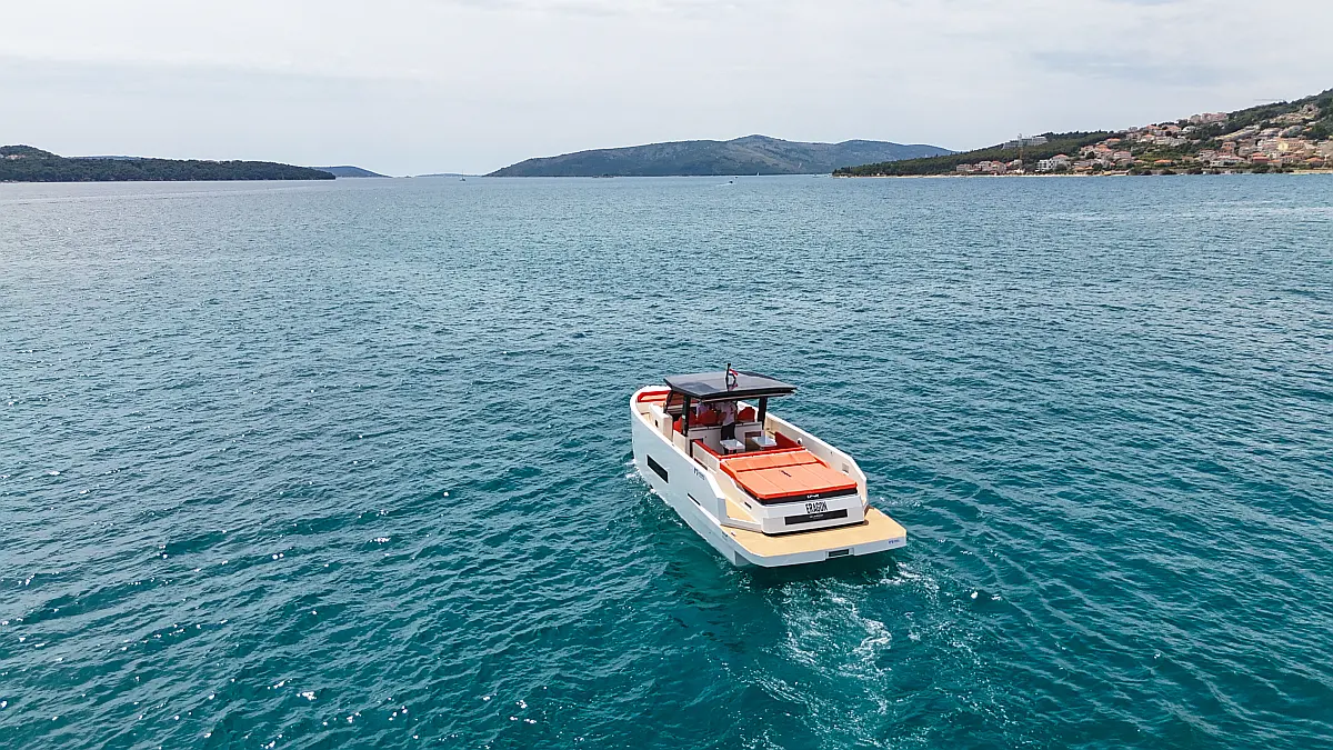 De Antonio D42 Open - 