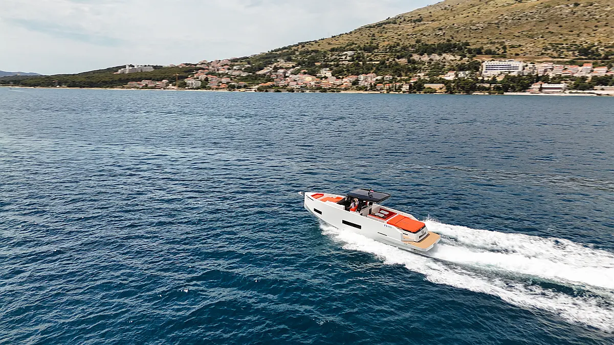 De Antonio D42 Open - 