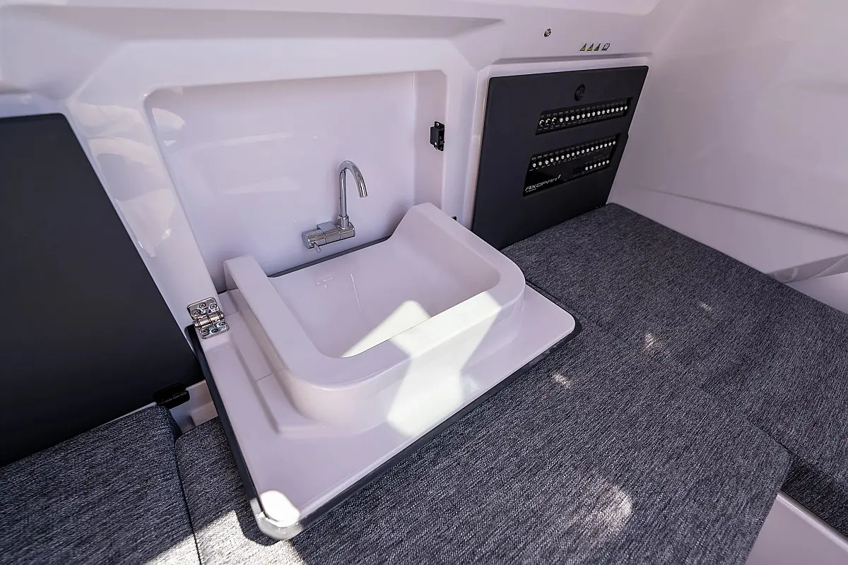 Axopar 29 XC Cross Cabin - 