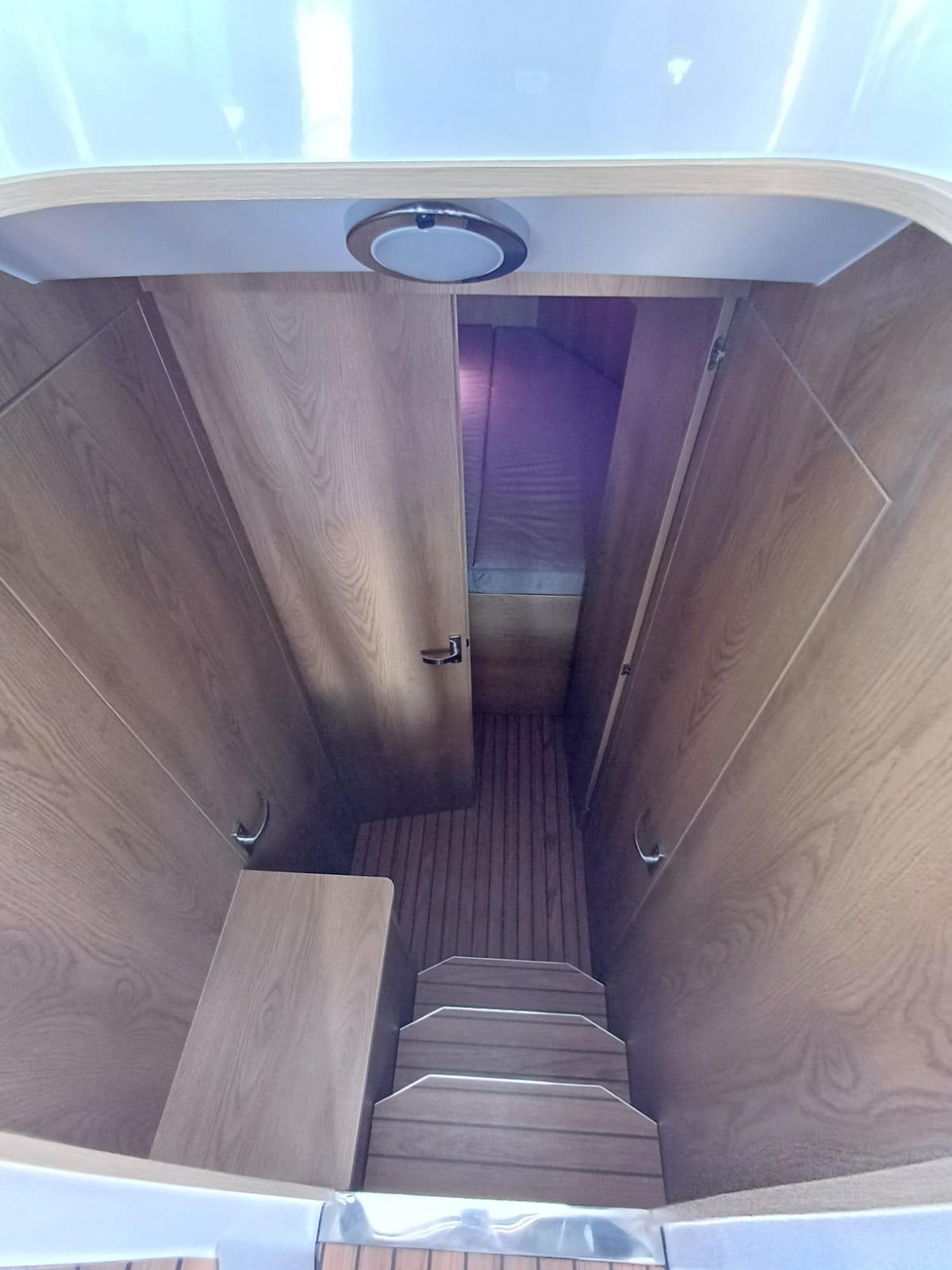 Nikhen Aquasun 34 Sedan LP - 