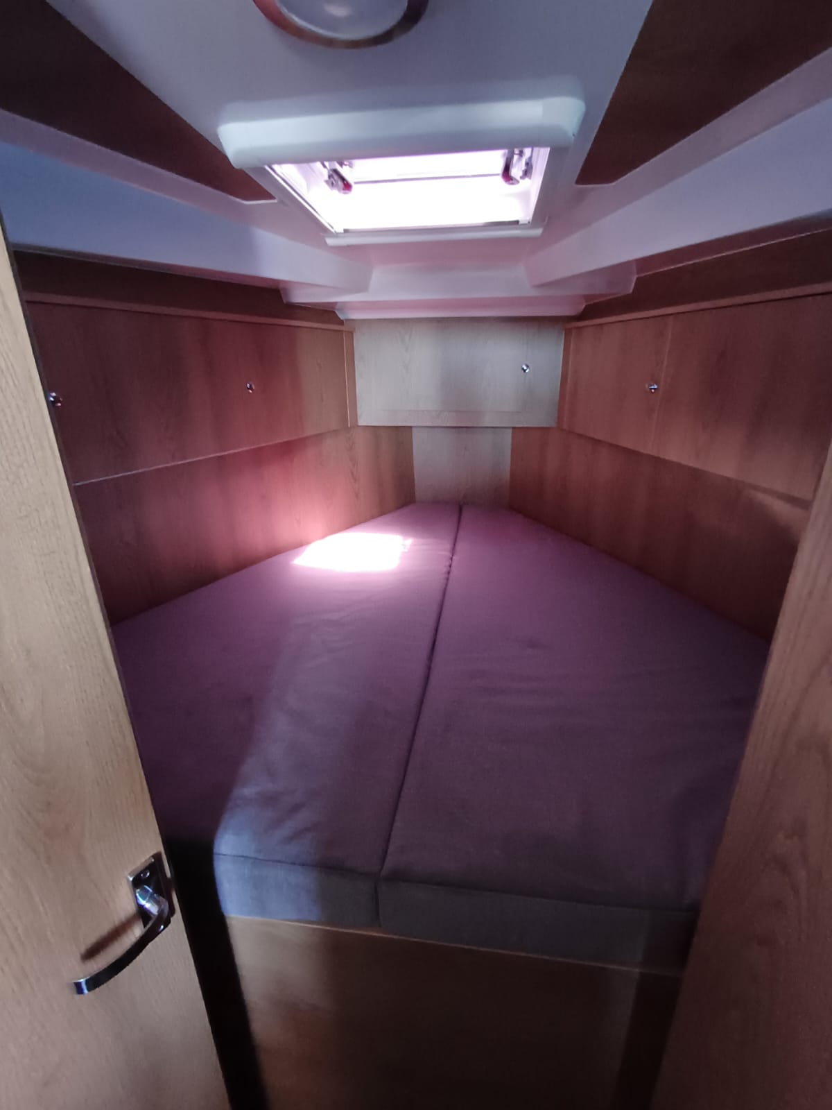 Nikhen Aquasun 34 Sedan LP - 