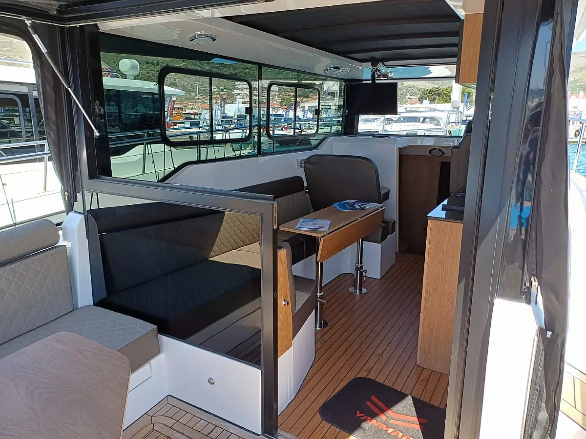 Nikhen Aquasun 34 Sedan LP - 
