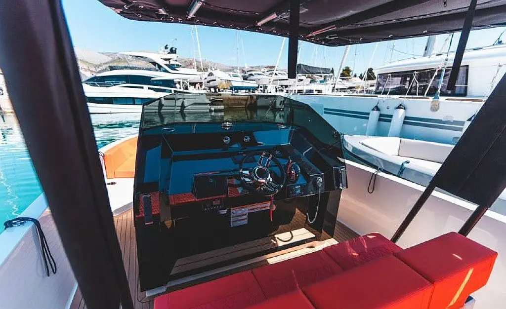 De Antonio D28 Open - 