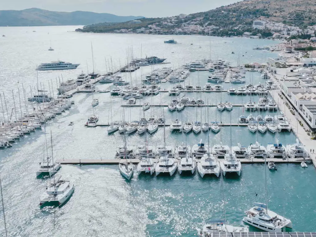 Routes - Island Hopping